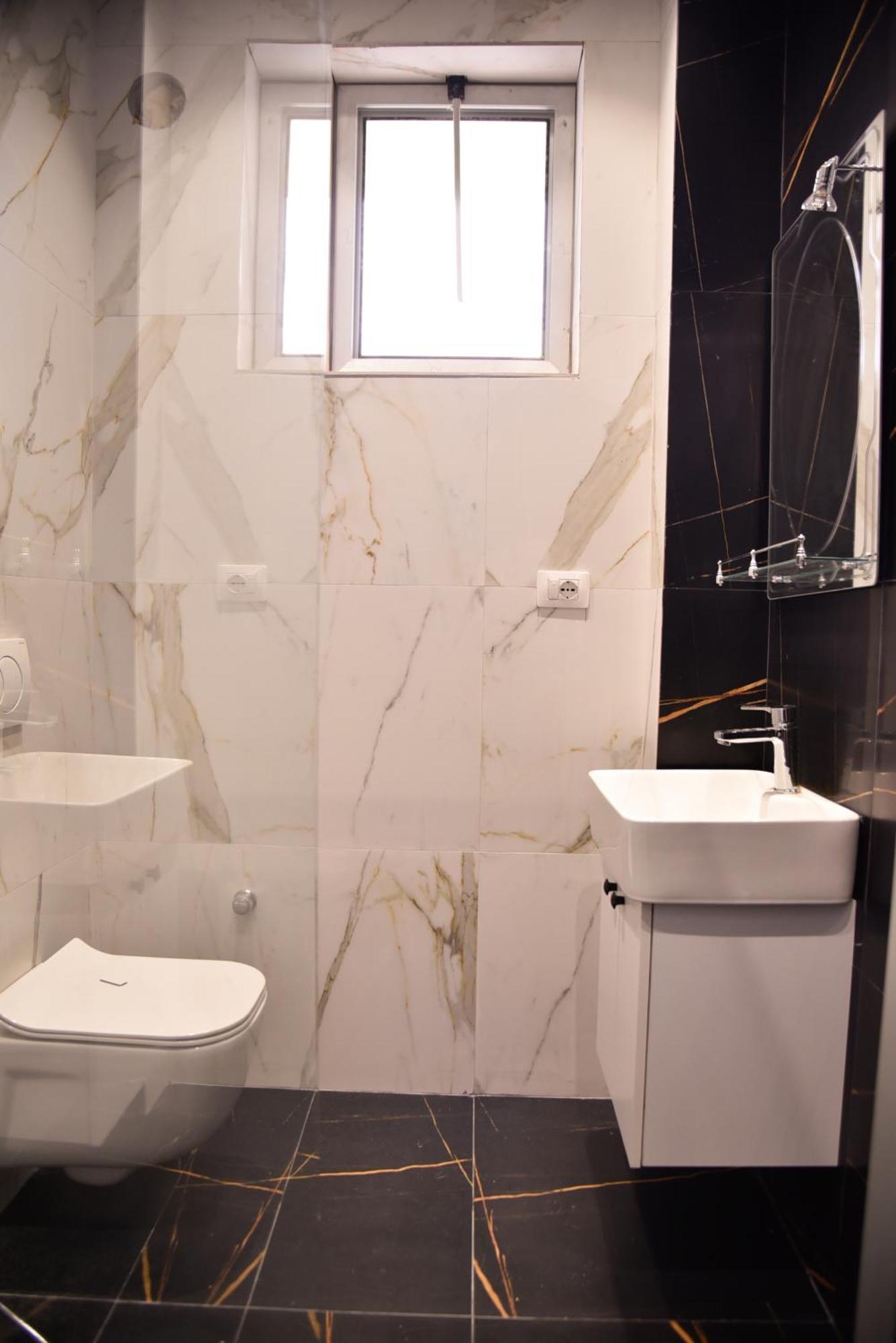 City Center Inn Shkodër Extérieur photo