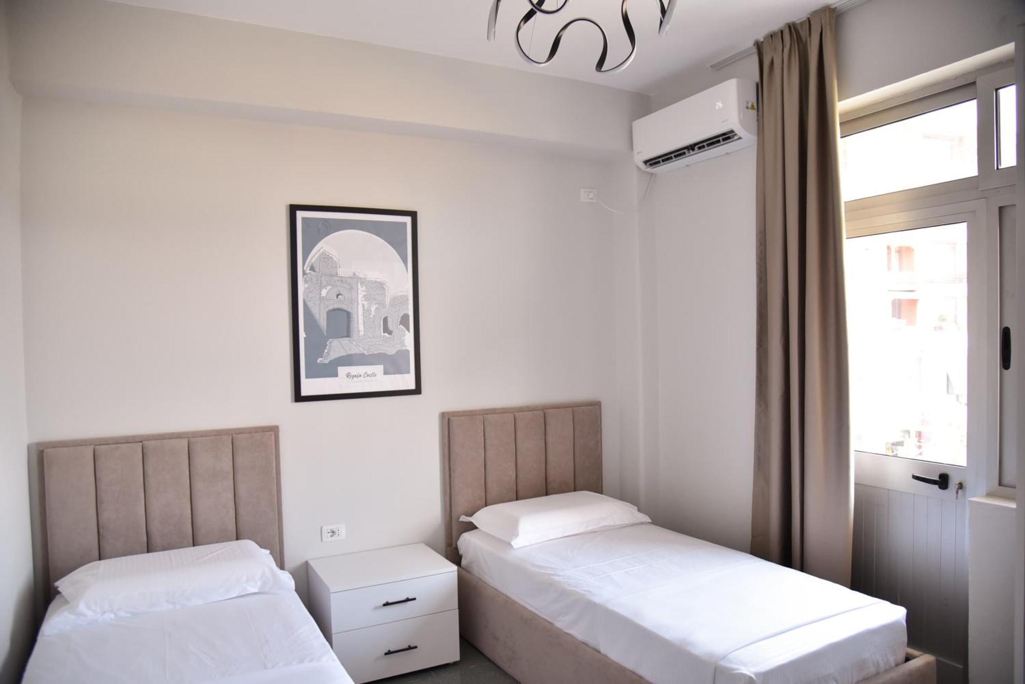 City Center Inn Shkodër Extérieur photo